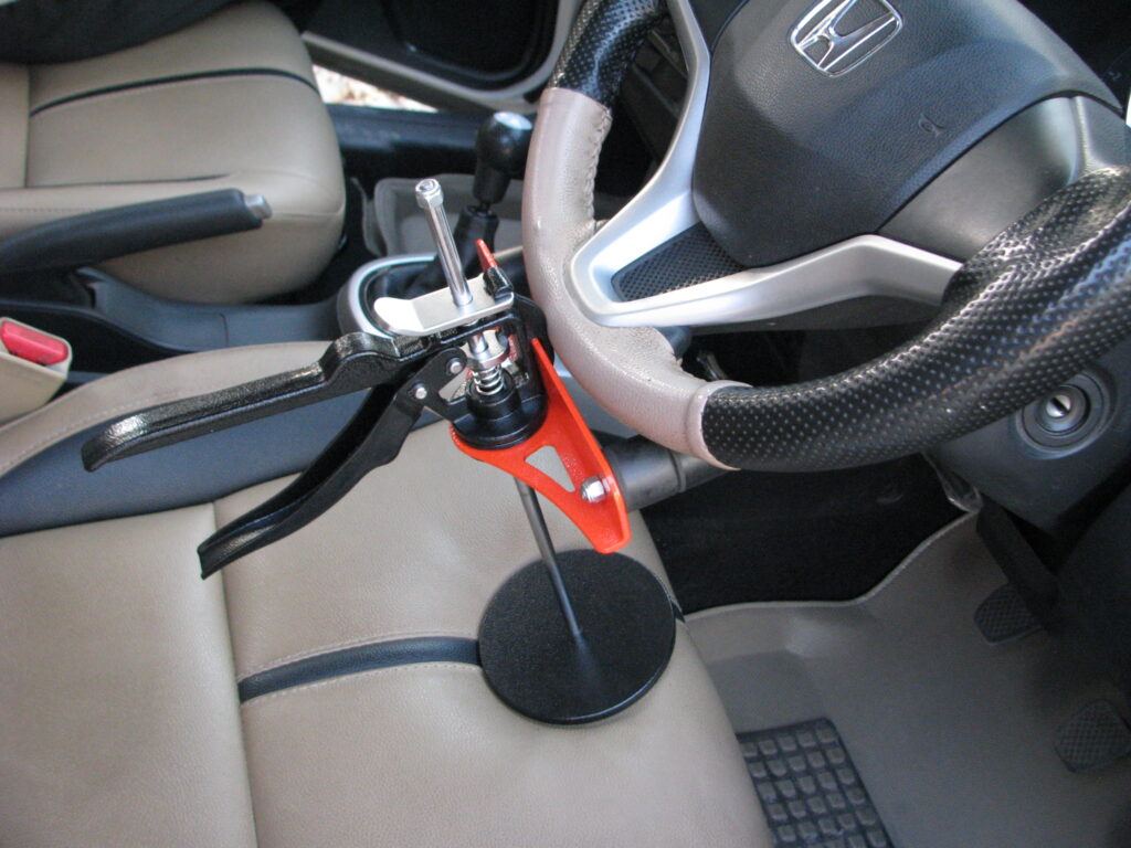 Steering Wheel Holder Stand with Quick Lifting Button Sarveshwari